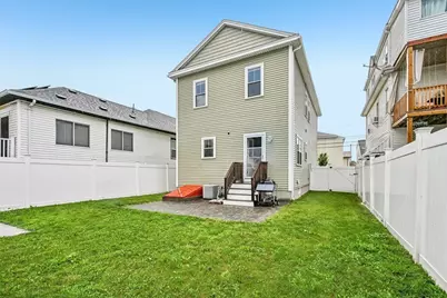 113 Pomona St, Revere, MA 02151 - Photo 31