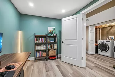 113 Pomona St, Revere, MA 02151 - Photo 27