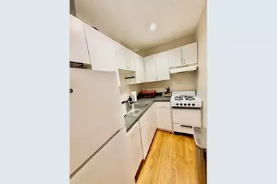 2-4 Thacher #3, Boston, MA 02113 - Photo 5