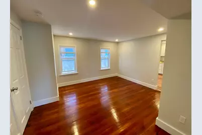 975 Chestnut St #2, Newton, MA 02464 - Photo 5