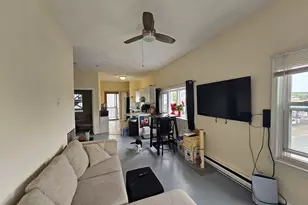 464 Meridian St, Boston, MA 02128 - Photo 9