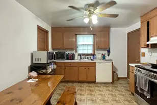 94 Walnut St, Belmont, MA 02144 - Photo 7