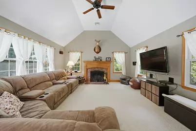 259 Cherry St, Bridgewater, MA 02324 - Photo 5