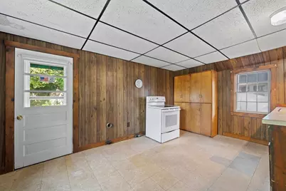 8 Park St, Oxford, MA 01540 - Photo 15