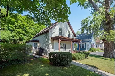 8 Park St, Oxford, MA 01540 - Photo 3