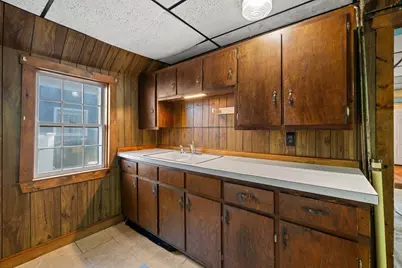8 Park St, Oxford, MA 01540 - Photo 17