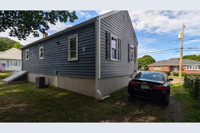 22 Walnut St, Revere, MA 02151 - Photo 11