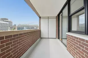 2 Hawthorne Pl, Boston, MA 02114 - Photo 3