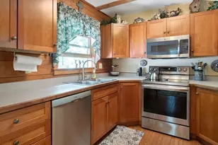 19 Taylor Hill Rd, Montague, MA 01351 - Photo 7