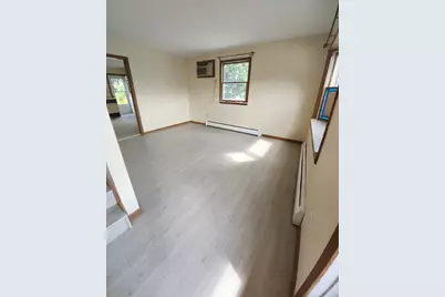 11 Dineen St #1, Springfield, MA 01104 - Photo 9