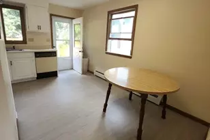 11 Dineen St, Springfield, MA 01104 - Photo 11