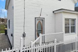 31 Sachem St, Fall River, MA 02724 - Photo 3
