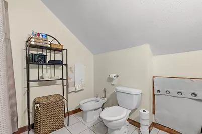 31 Sachem St, Fall River, MA 02724 - Photo 23