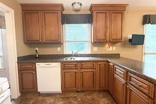 23 Cherry Dr, Wilbraham, MA 01095 - Photo 5