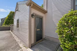 11 Prospect St, Dartmouth, MA 02748 - Photo 21