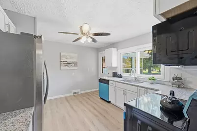 78 Wollaston St, Springfield, MA 01119 - Photo 11