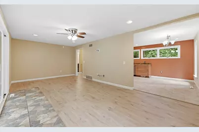 9 Flintlock Ln, Amherst, MA 01002 - Photo 7