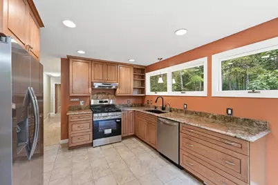 9 Flintlock Ln, Amherst, MA 01002 - Photo 9
