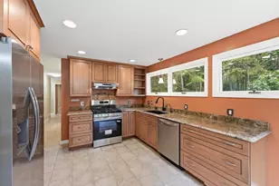 9 Flintlock Ln, Amherst, MA 01002 - Photo 9