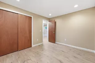 9 Flintlock Ln, Amherst, MA 01002 - Photo 23