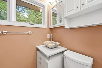 9 Flintlock Ln, Amherst, MA 01002 - Photo 25