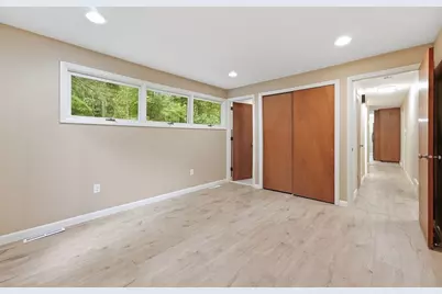 9 Flintlock Ln, Amherst, MA 01002 - Photo 15