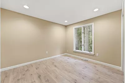 9 Flintlock Ln, Amherst, MA 01002 - Photo 21