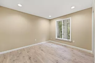 9 Flintlock Ln, Amherst, MA 01002 - Photo 21