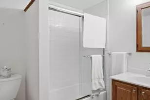 41 Cottage St, Amherst, MA 01002 - Photo 31