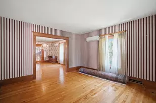 41 Cottage St, Amherst, MA 01002 - Photo 11