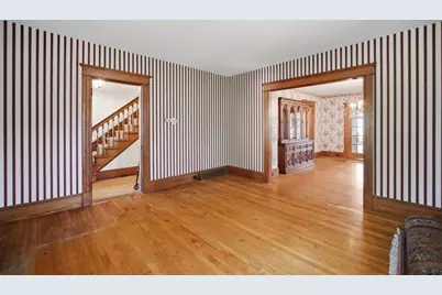 41 Cottage St, Amherst, MA 01002 - Photo 13