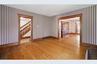 41 Cottage St, Amherst, MA 01002 - Photo 13