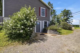74 Blackmore Pond Cir, Wareham, MA 02576 - Photo 3
