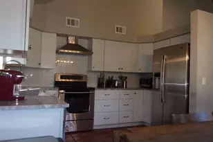 280 Chocolog, Uxbridge, MA 01569 - Photo 5