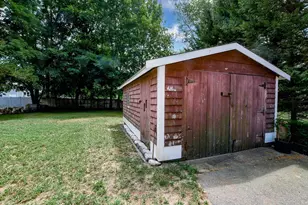 30 Park St, Mattapoisett, MA 02739 - Photo 5