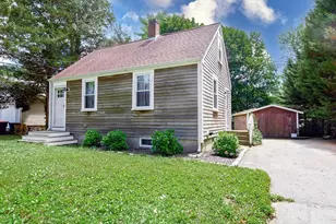 30 Park St, Mattapoisett, MA 02739 - Photo 1