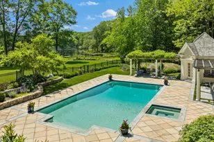 26 Longmeadow Dr, Westwood, MA 02090 - Photo 3