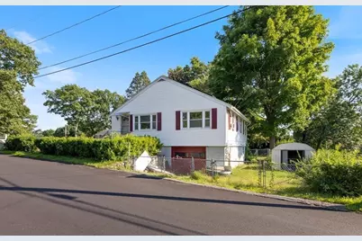 32 Hillcrest Rd, Dracut, MA 01826 - Photo 5