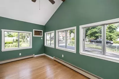 32 Hillcrest Rd, Dracut, MA 01826 - Photo 7