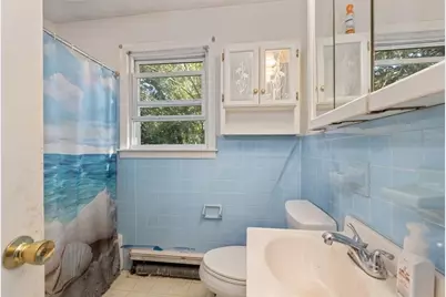 32 Hillcrest Rd, Dracut, MA 01826 - Photo 13