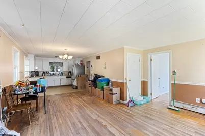 32 Hillcrest Rd, Dracut, MA 01826 - Photo 11