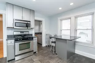 38 Bennett St, Waltham, MA 02453 - Photo 11