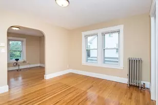 38 Bennett St, Waltham, MA 02453 - Photo 3