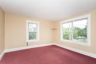 38 Bennett St, Waltham, MA 02453 - Photo 9