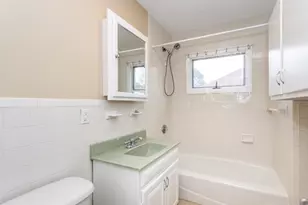 38 Bennett St, Waltham, MA 02453 - Photo 13
