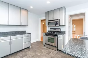 38 Bennett St, Waltham, MA 02453 - Photo 5