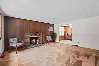 111 Crestfield Dr, Brockton, MA 02302 - Photo 7