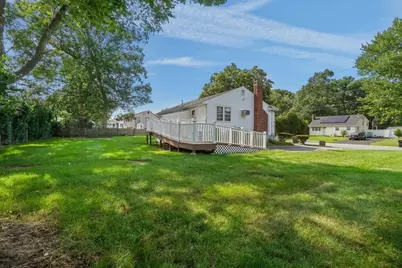 111 Crestfield Dr, Brockton, MA 02302 - Photo 31