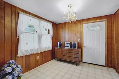 111 Crestfield Dr, Brockton, MA 02302 - Photo 9