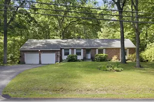 81 Warren Rd, Townsend, MA 01469 - Photo 1